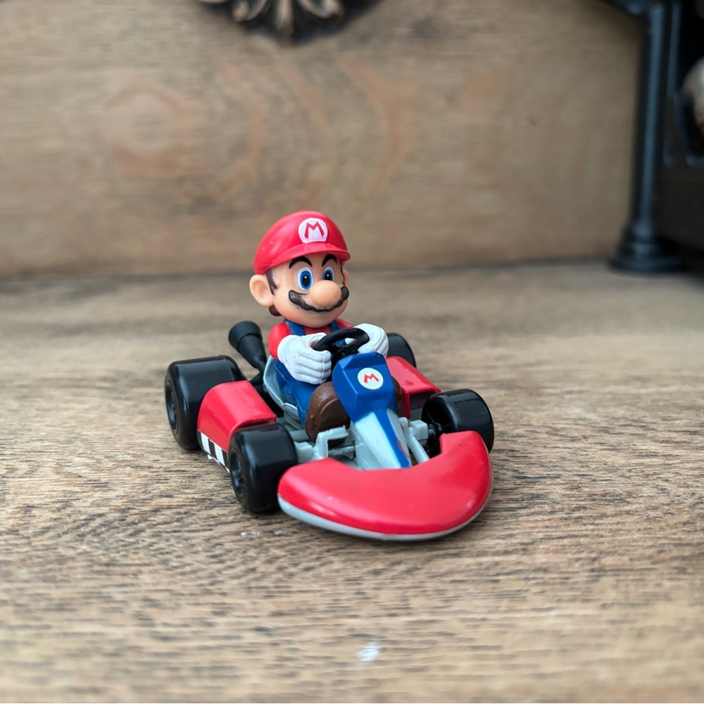 Nintendo 2016 Mario Cake Topper Kart